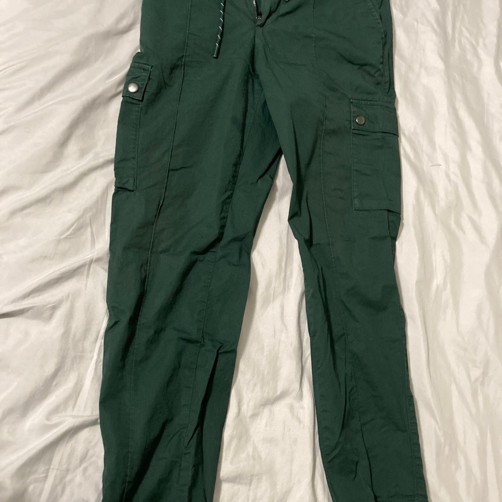 Relaxed pants,